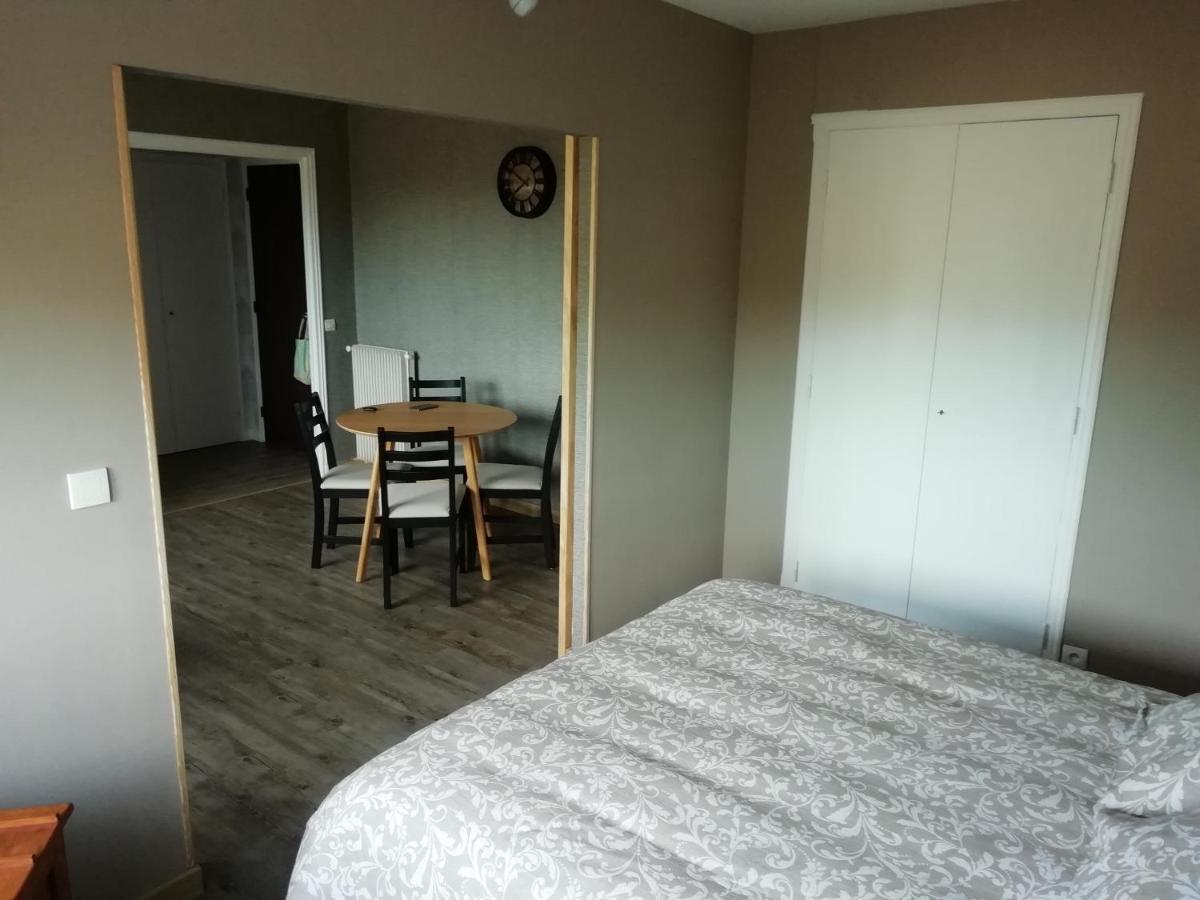 Le Petit St Loup Apartment Байо Екстериор снимка