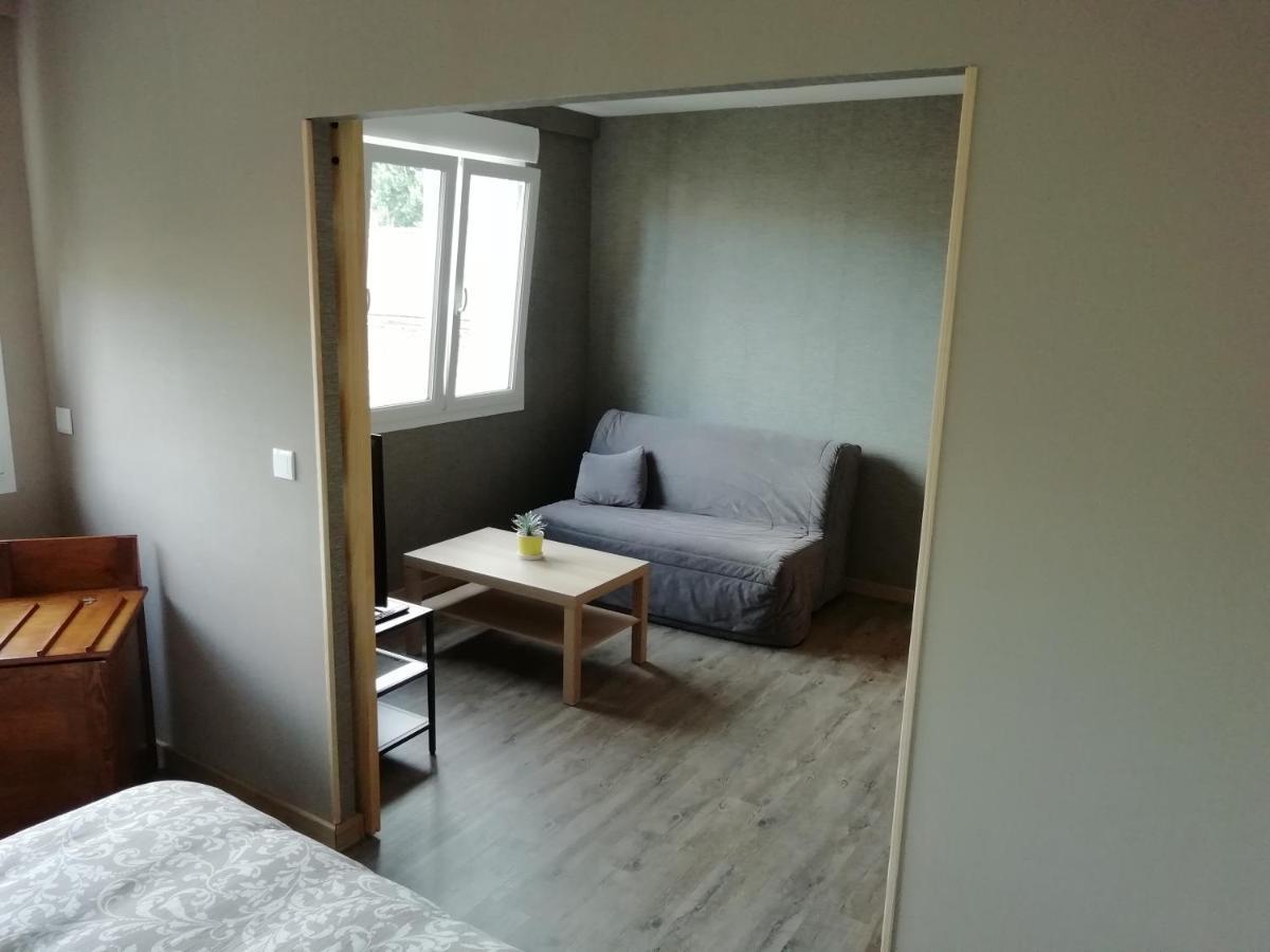 Le Petit St Loup Apartment Байо Екстериор снимка